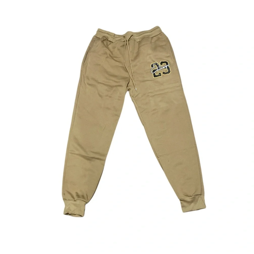 NWT Chicago 23 Sweatshirt and Sweatpants‎ Y84